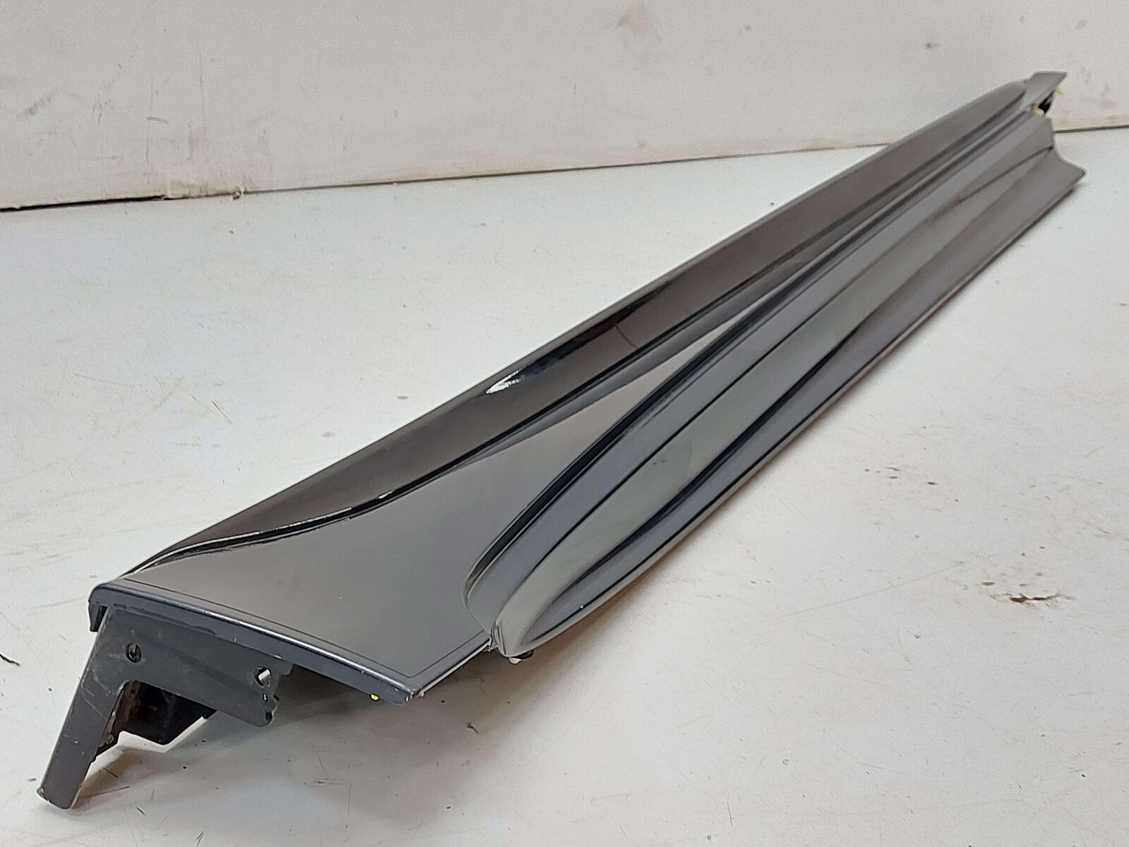 20-23 CADILLAC CT5 LEFT ROCKER PANEL SIDE SKIRT MOULDING BLACK 84760105