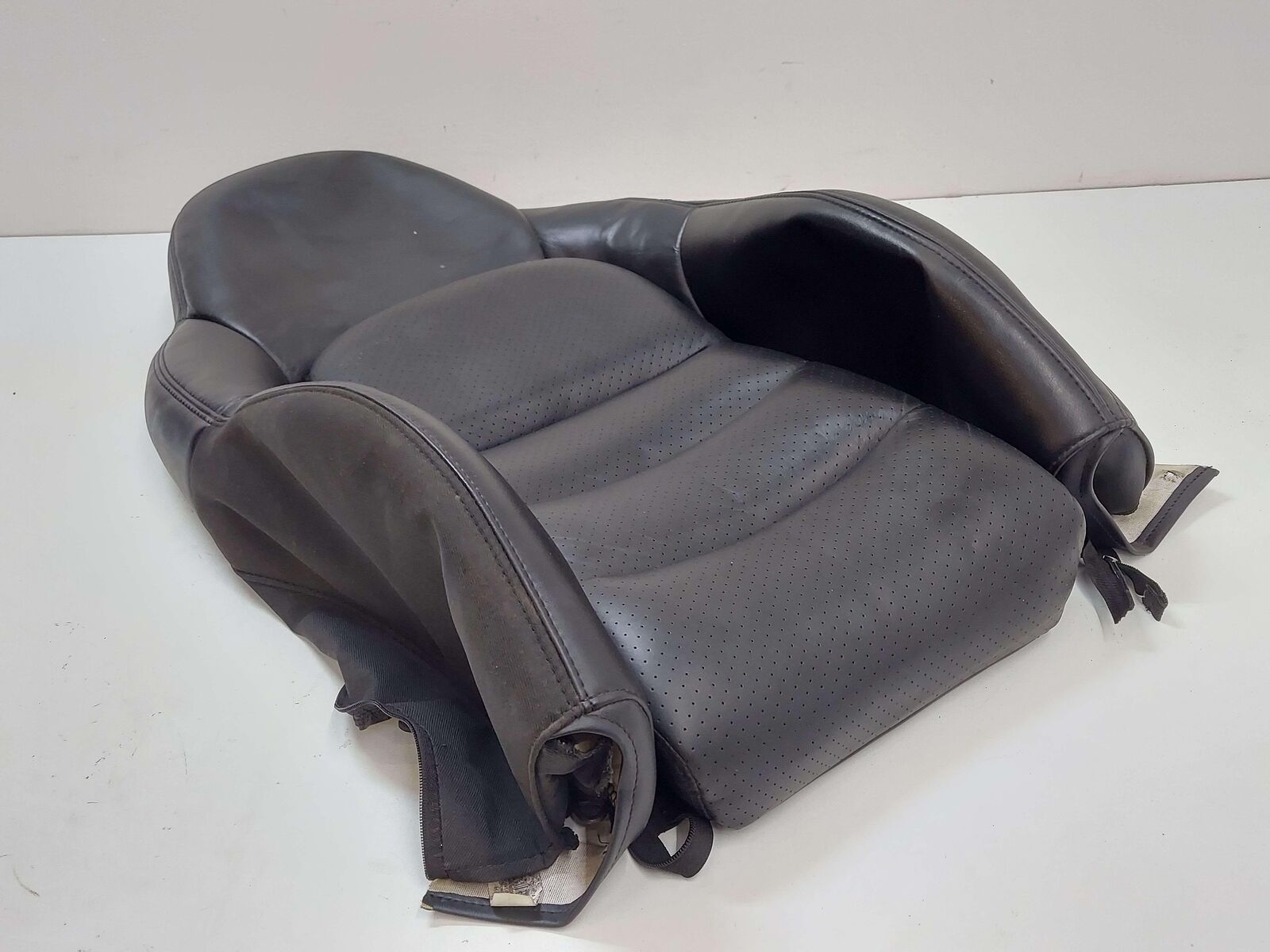 07-11 CHEVY CORVETTE FRONT LH LEFT LEATHER SEAT BACK COVER BLACK *NOTES*