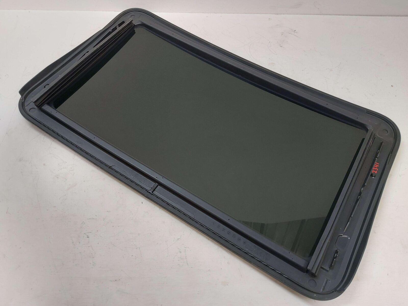 12-18 Mercedes W218 CLS63s AMG SUN ROOF GLASS 218780012164 *MINOR IMPERFECTIONS