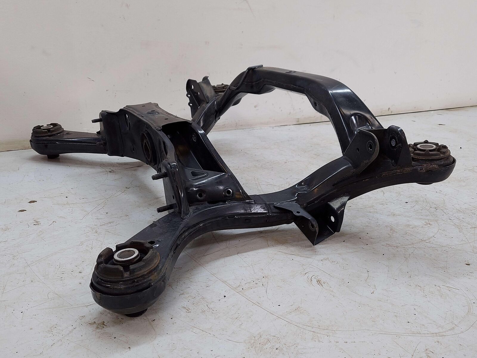 14-23 TOYOTA HIGHLANDER REAR SUB FRAME CROSSMEMBER CRADLE 2.5L HYBRID