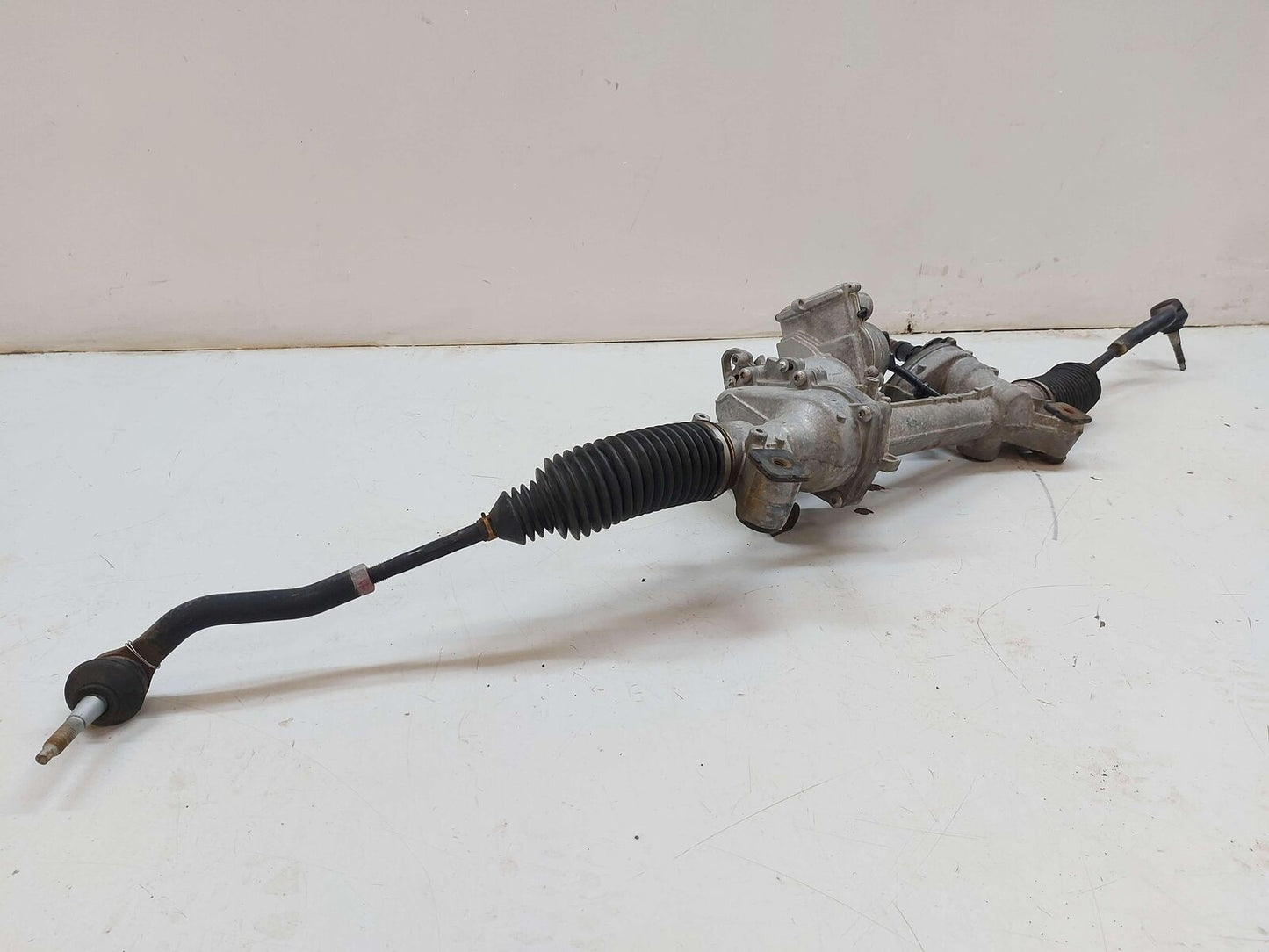 18 CADILLAC XT5 STEERING GEAR RACK & PINION W/ ELECTRIC MOTOR