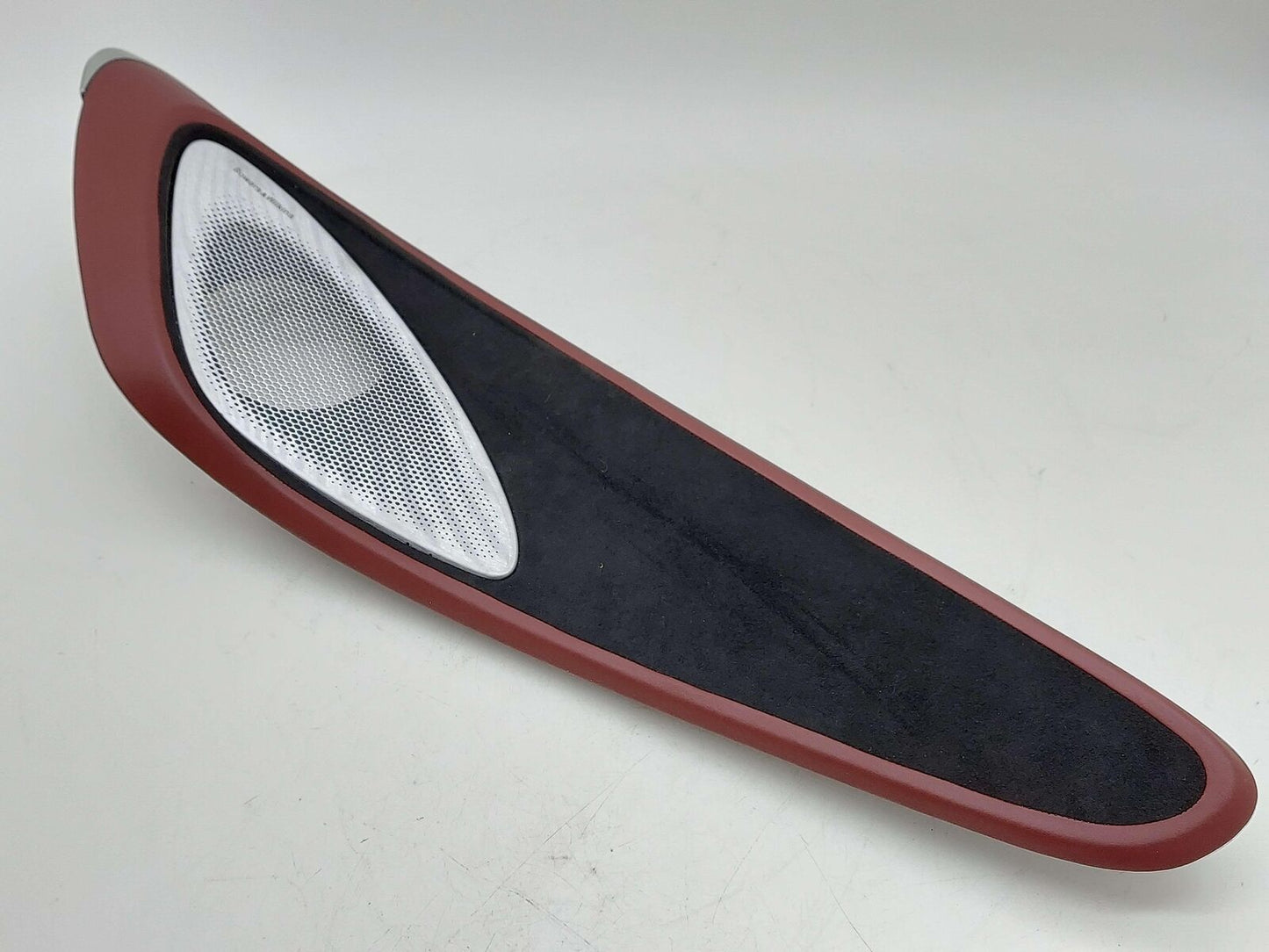 21 MCLAREN GT RIGHT DOOR UPPER TRIM GRILLE ALCANTARA W/ RED LEATHER 22NB157GP