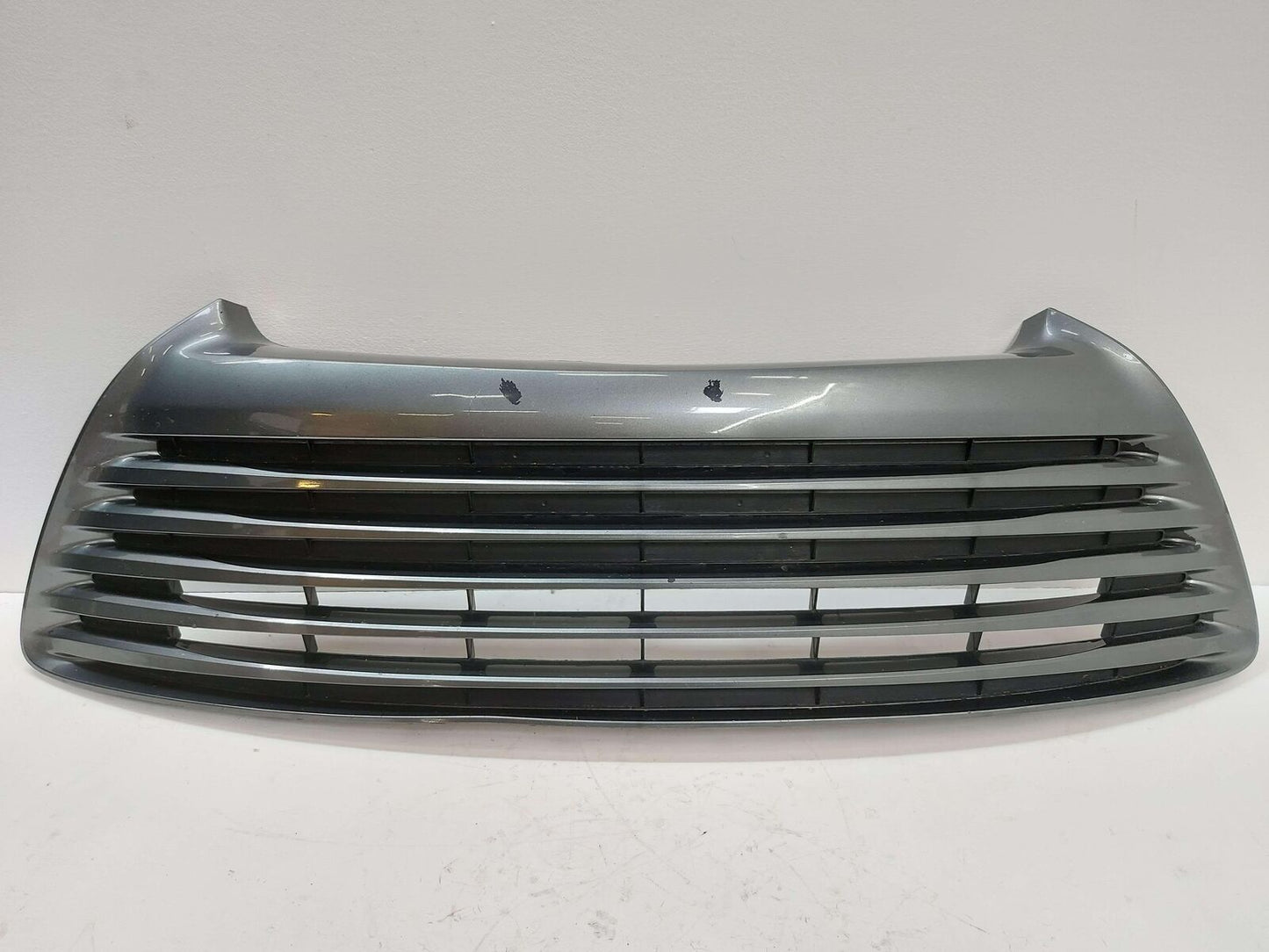 15-17 TOYOTA CAMRY GRILL GRILLE LOWER LE HYBRID 53112-06260 *NOTE