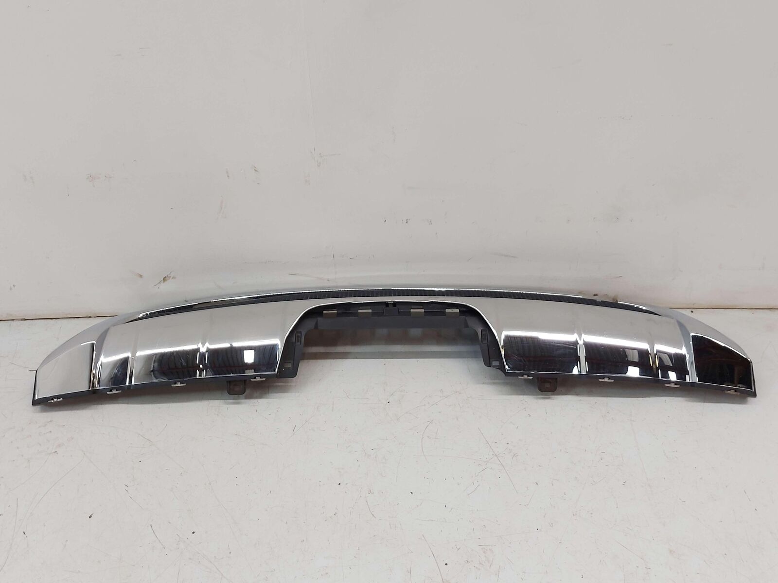 12-15 MERCEDES ML350 W166 REAR BUMPER LOWER CHROME FINISH MOULDING A1668804340