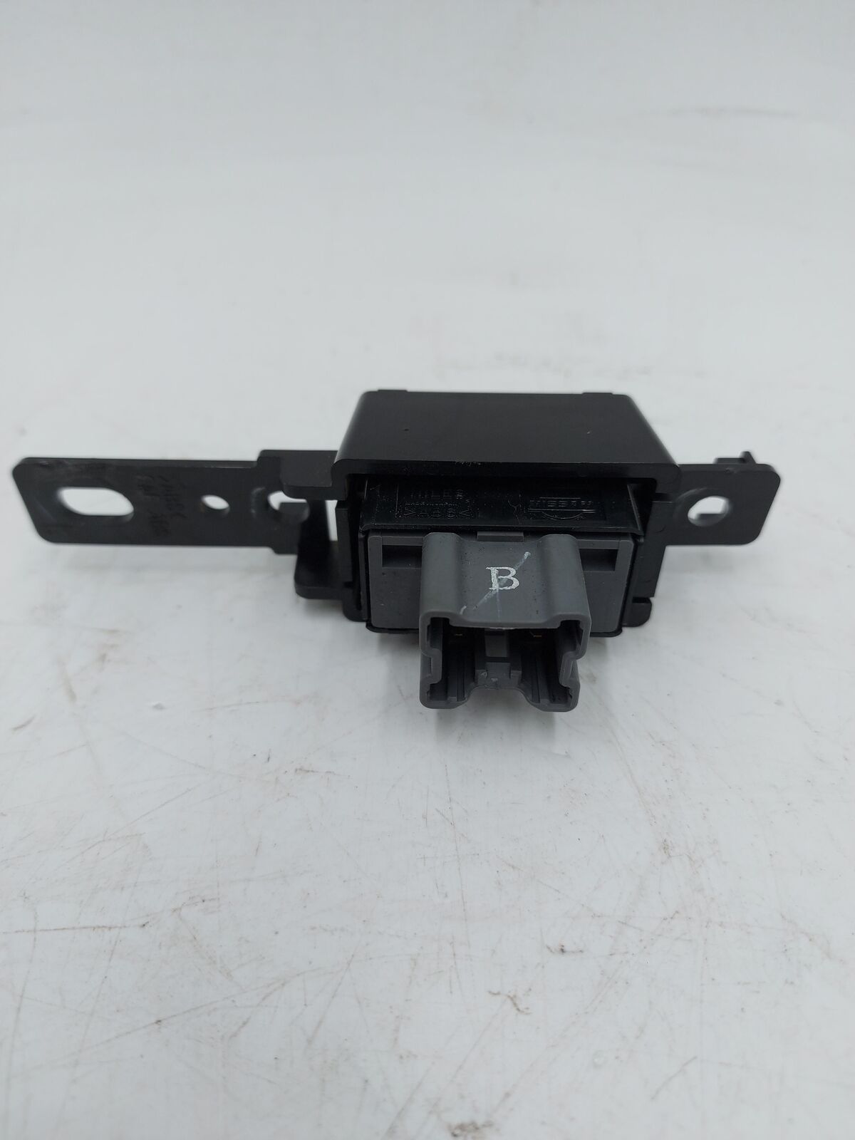 2012 Infiniti Qx56 Rear Lh Seat Heater Switch