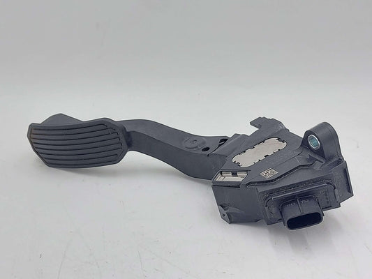 2015 TOYOTA SIENNA SE ACCELERATOR GAS PEDAL 78110-0E010