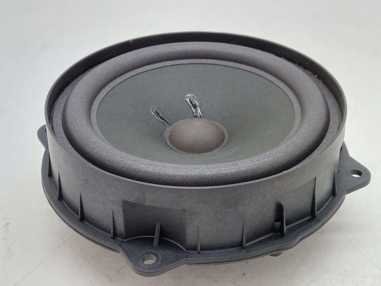 2010 Maserati GranTurismo S M145 Coupe LEFT DOOR BOSE SPEAKER 512022