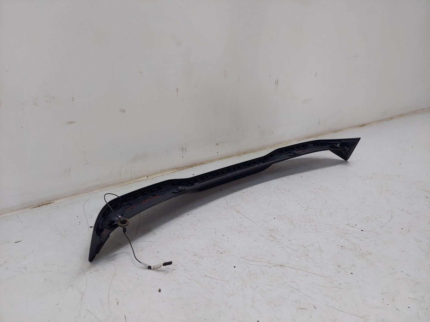 11-14 PORSCHE CAYENNE CAYENNE TURBO 958 92A REAR SPOILER BLACK *SCRATCHES*