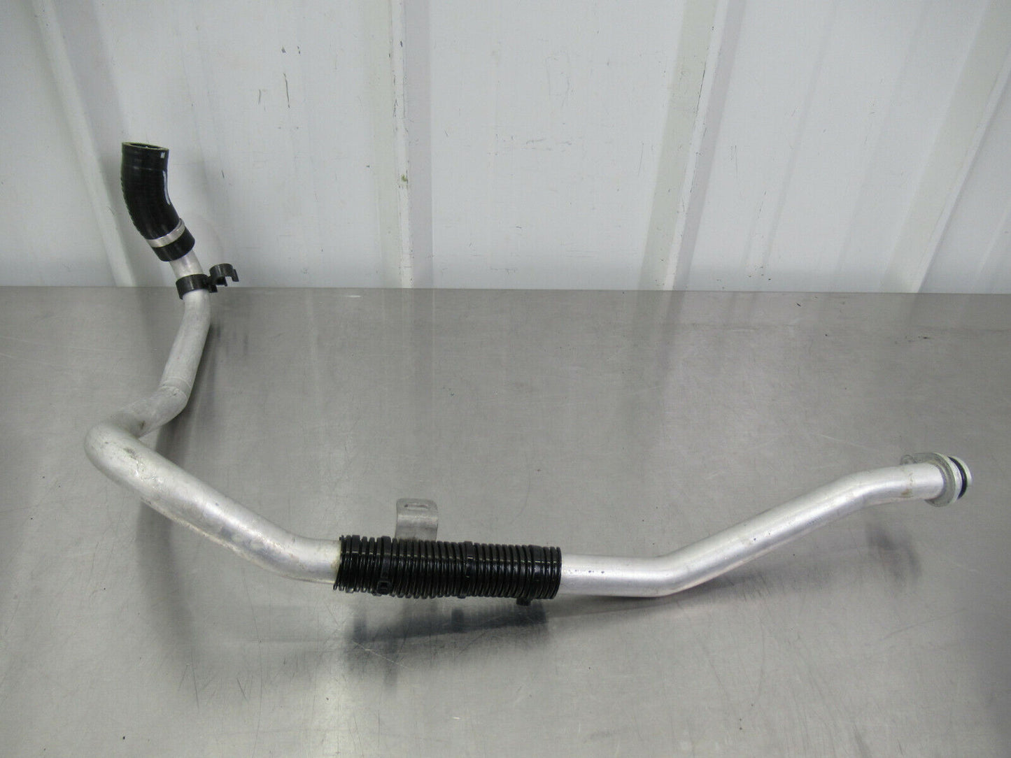 T020 2016 16 MCLAREN 570S COOLANT HOSE PIPE TUBE ENGINE TO TRANSMISSION LINE #12