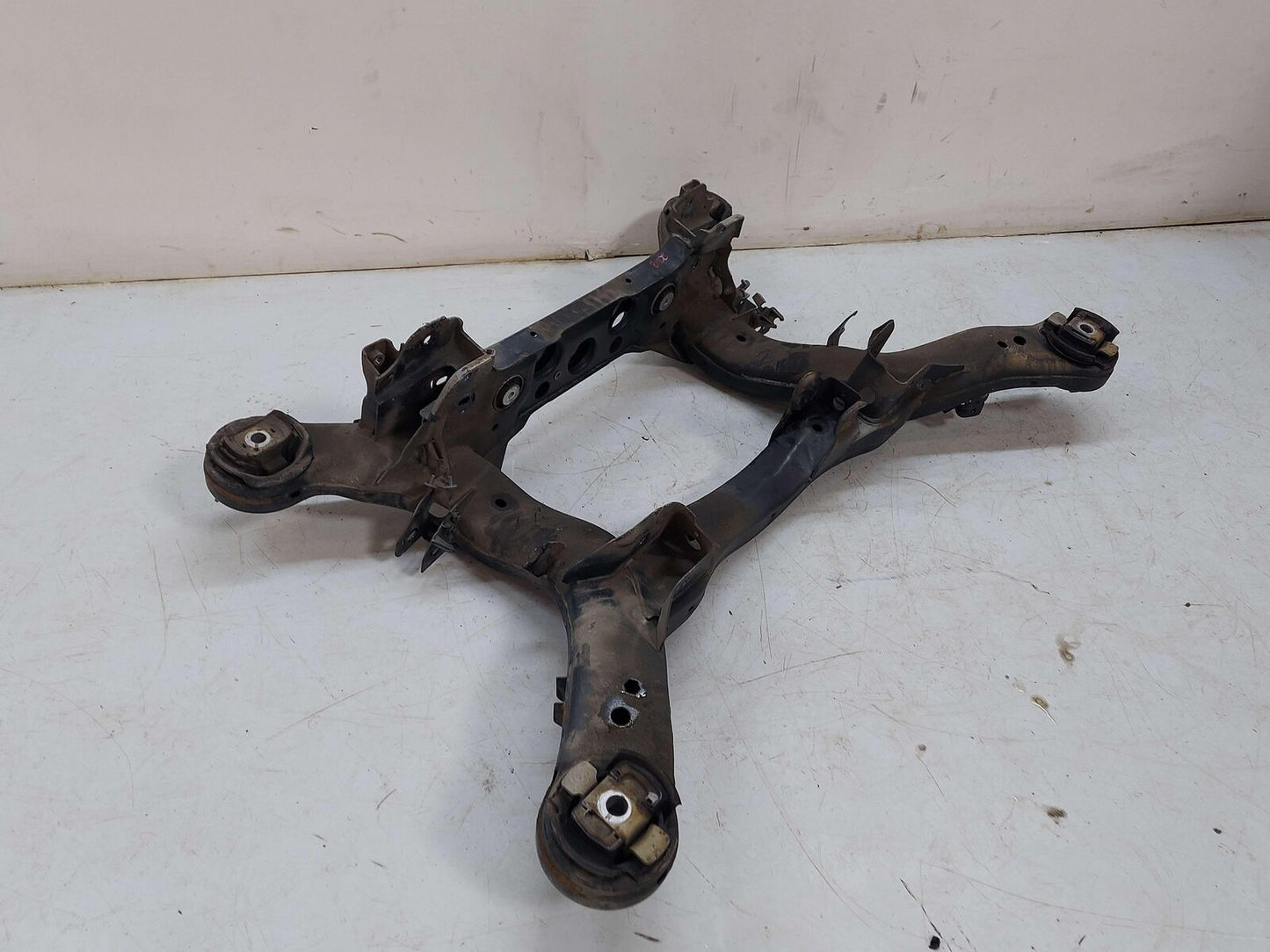 16-19 MERCEDES W166 X166 GLE63s GLS63 AMG Sub frame Crossmember 1663504900