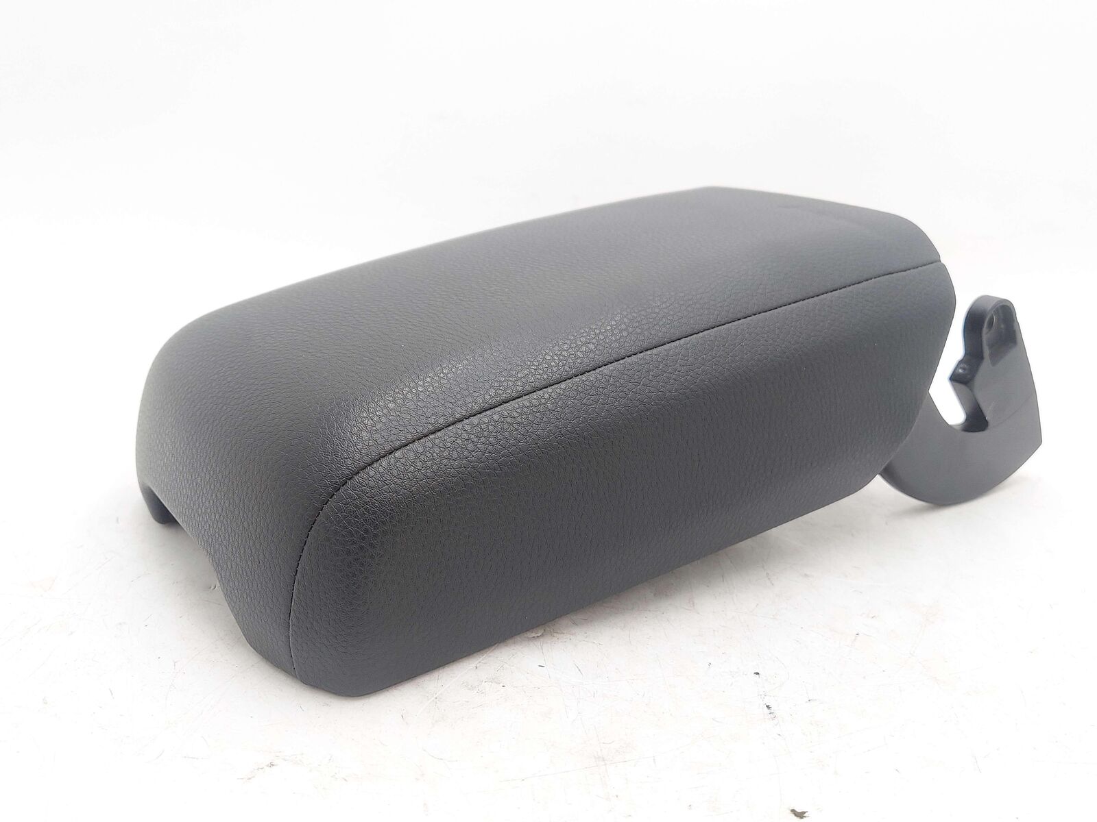 2016 PORSCHE MACAN 95B S CONSOLE LID ARMREST BLACK LEATHERETTE