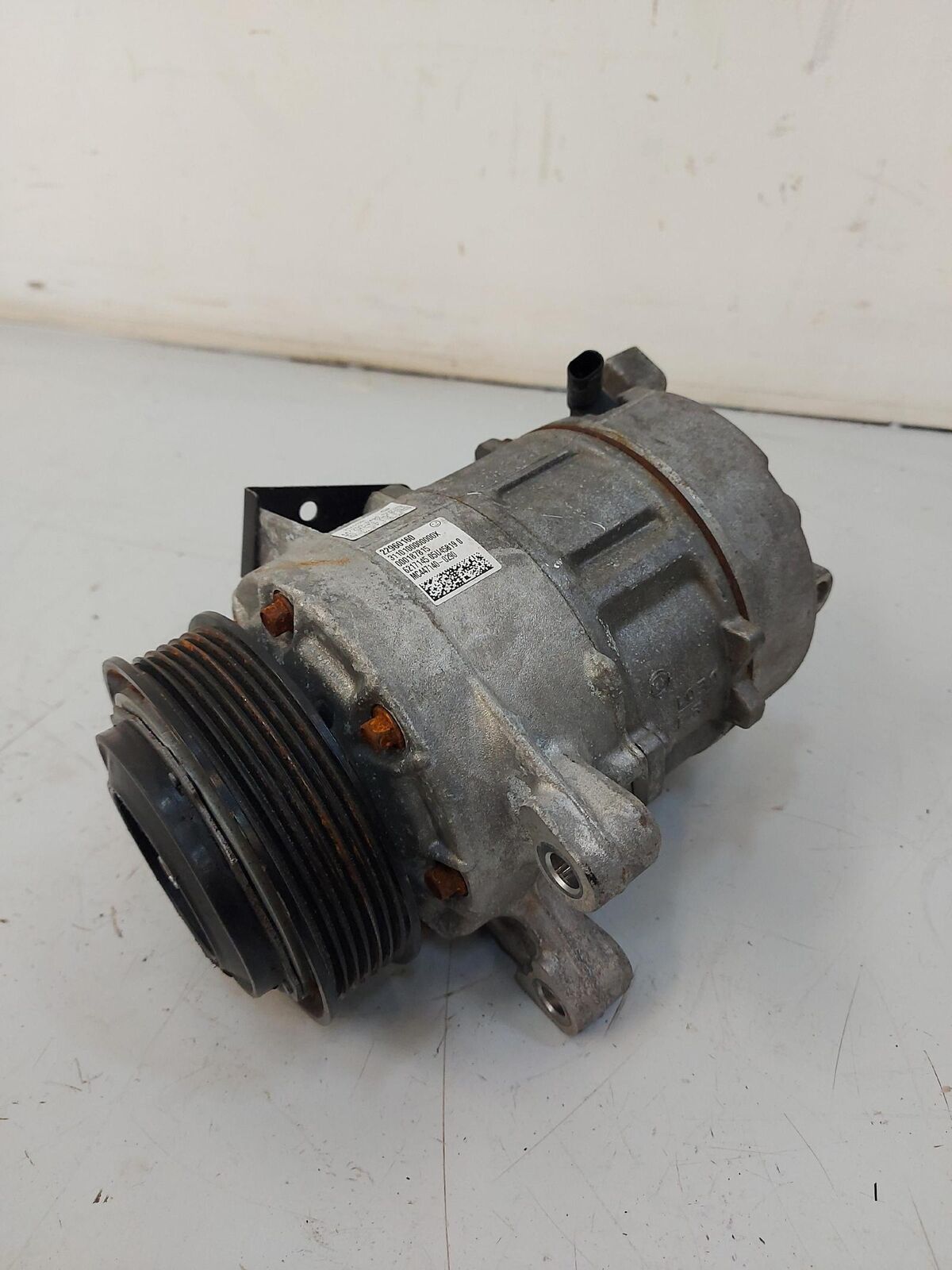 17 18 19 20 CADILLAC XT5 A/c AC Air Compressor 22960160 37K KM'S