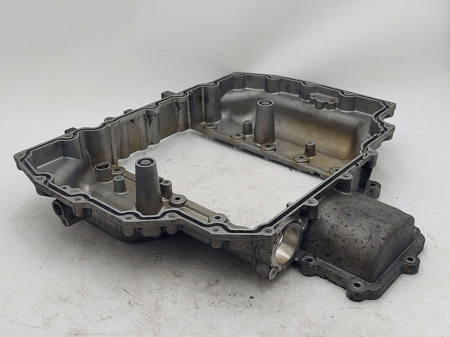 2010 PORSCHE 911 CARRERA 4S 997.2 3.8L MA1.01 ENGINE MOTOR OIL PAN UPPER