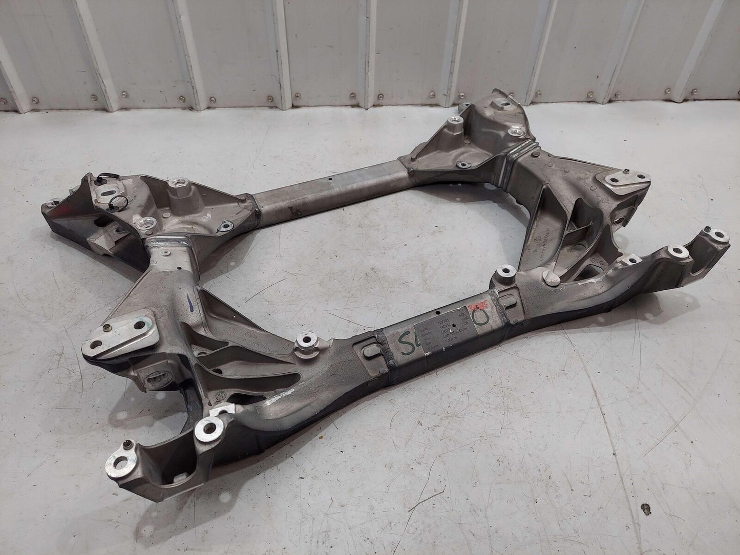 2024 ASTON MARTIN DB12 VOLANTE FRONT SUB FRAME CROSSMEMBER CRADLE RY53-5019-AB