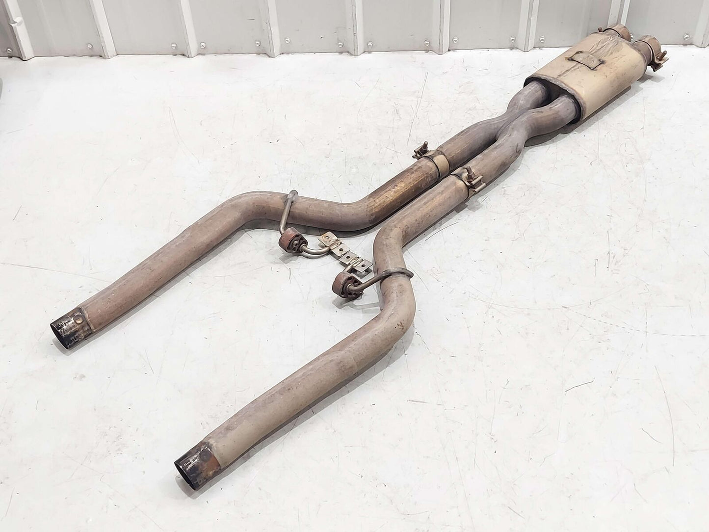 2010 Maserati GranTurismo S M145 EXHAUST PIPE CROSS X PIPE 226235 2048508001