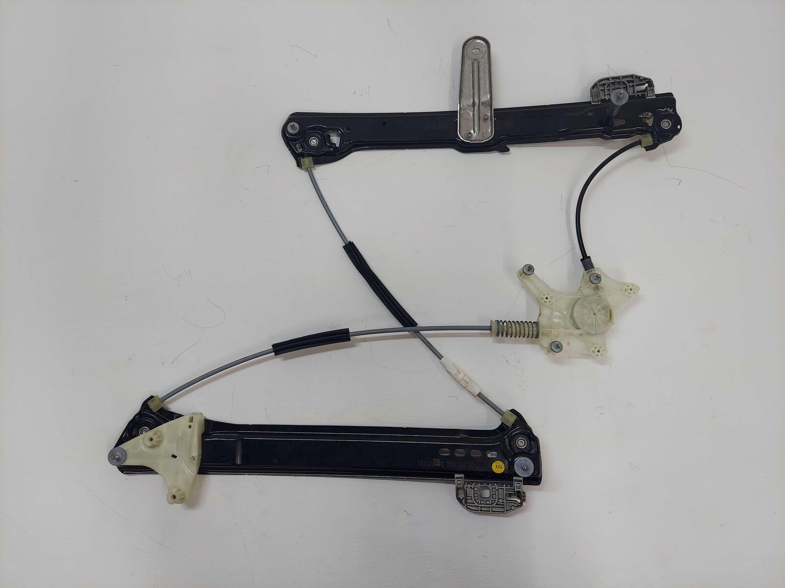 2020 PORSCHE TAYCAN FRONT LEFT DOOR WINDOW REGULATOR 9J1837401C 059324209B