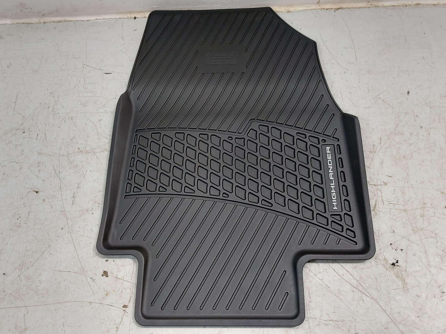 2020 TOYOTA HIGHLANDER FLOOR MAT NEW OEM RUBBER PK210-48L15