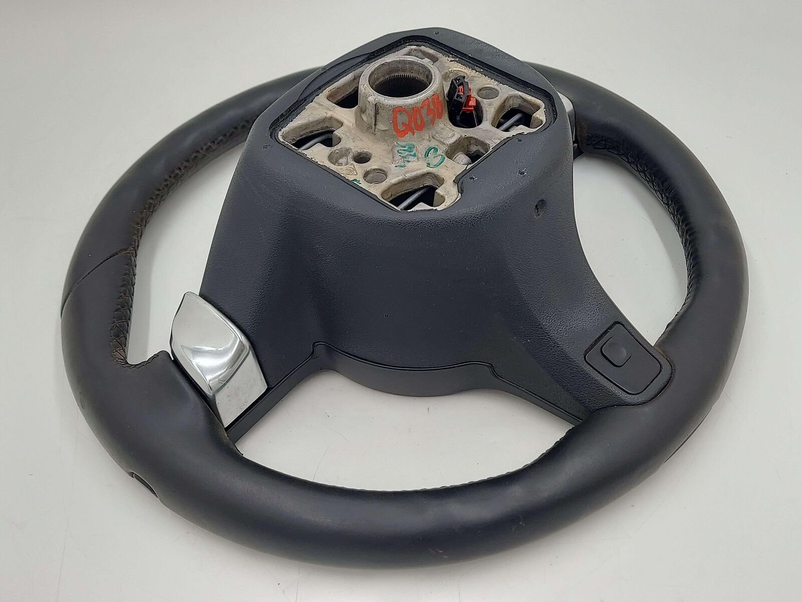 10-16 PORSCHE PANAMERA Steering Wheel Black Radio Control