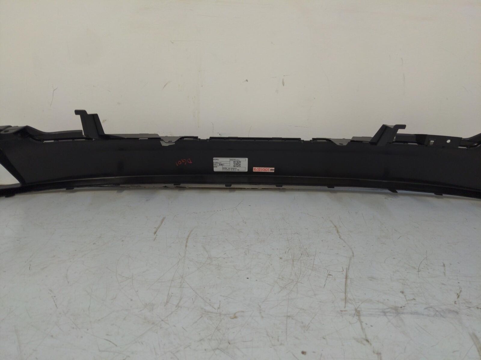 14-19 TOYOTA HIGHLANDER REAR Bumper Cover Black Textured 52169-0E070 *Scratches*