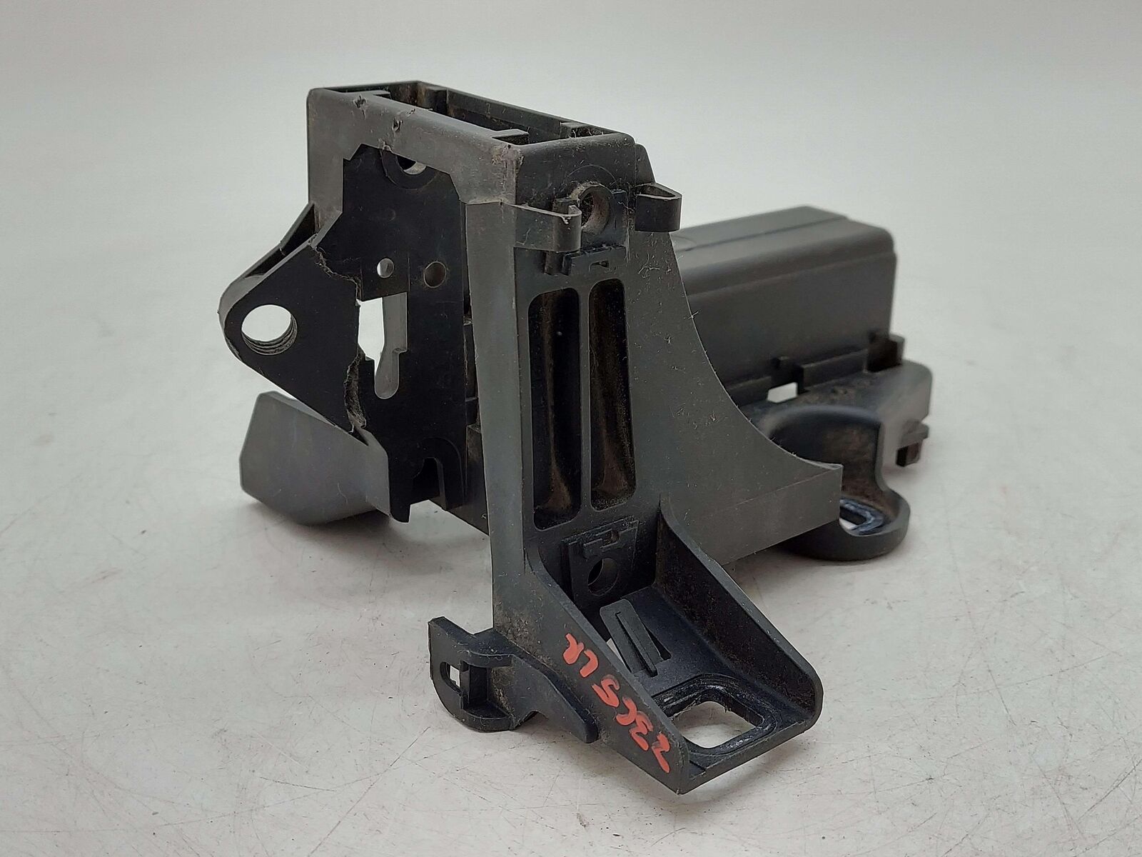 2016 PORSCHE CAYMAN GT4 981 REAR LEFT INNER BUMPER MOUNTING BRACKET