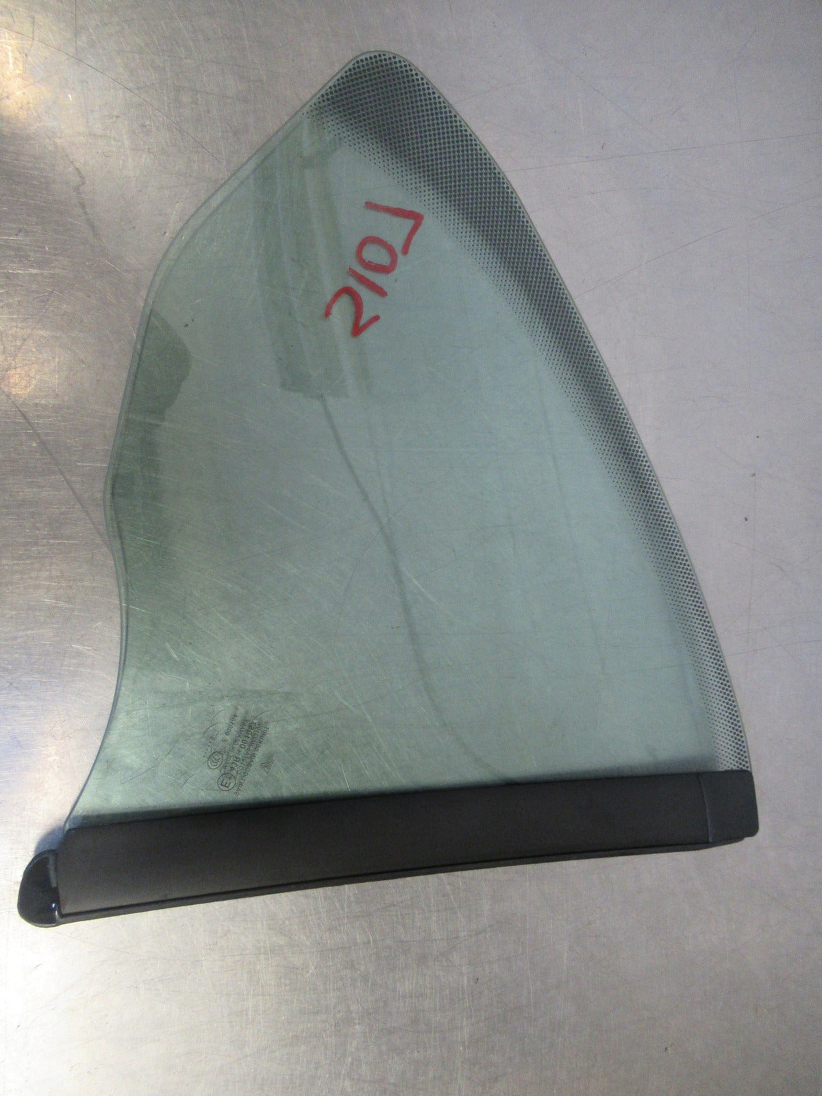 99-13 PORSCHE 911 997 TURBO Left Quarter Glass Window 43R-001057