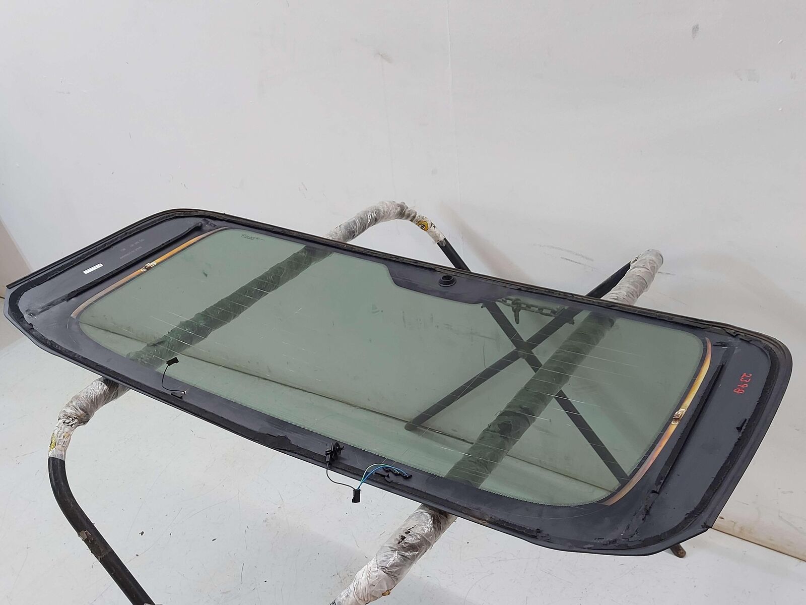 11-18 PORSCHE CAYENNE 958 S E-HYBRID REAR WINDOW GLASS 7P5845051 95854501115