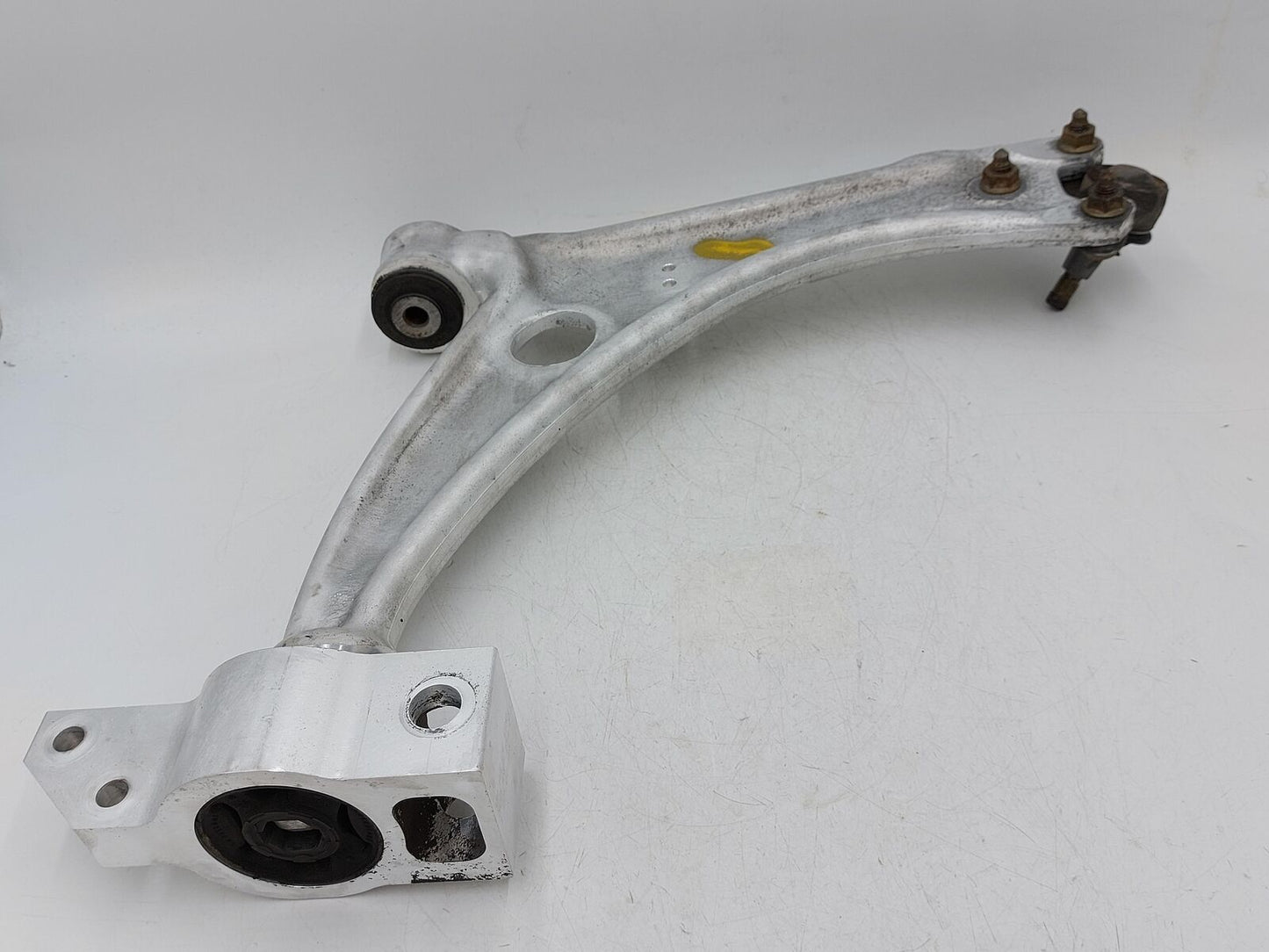 09 10 VW TIGUAN Left Lower Control Arm Front Lh 3c0153d 135K KMs