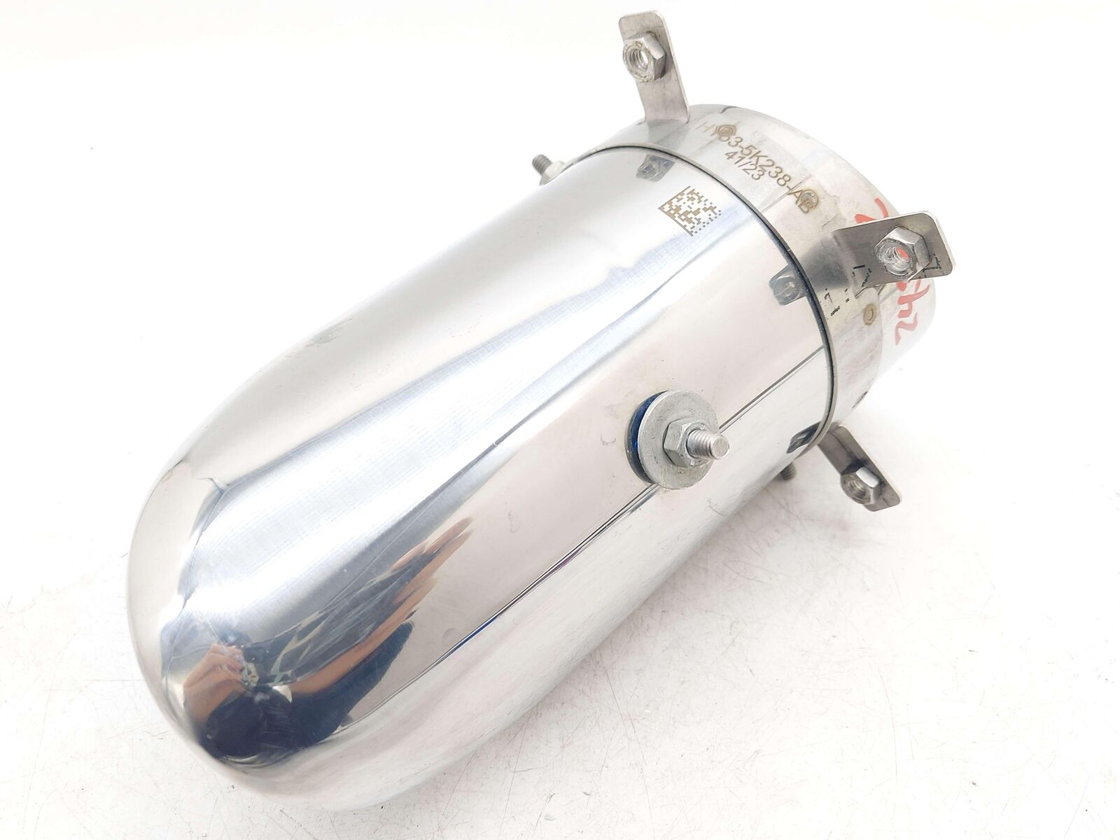 2024 ASTON MARTIN DB12 VOLANTE RIGHT EXHAUST MUFFLER TAIL PIPE TIP CHROME