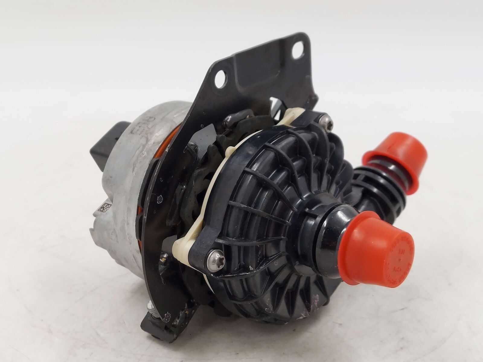 2024 ASTON MARTIN DB12 VOLANTE FORWARD ELECTRIC COOLANT WATER PUMP