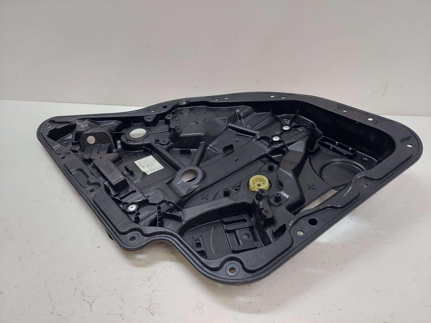 15-21 MERCEDES C63S AMG W205 SEDAN REAR RIGHT DOOR WINDOW REGULATOR