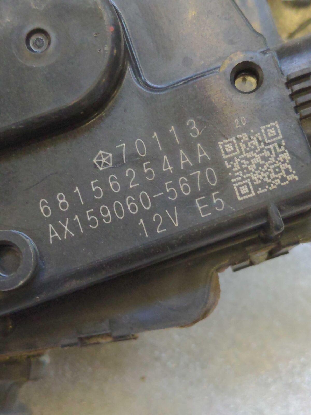 L014 2015 DODGE DURANGO Front Wiper Motor 68156254aa