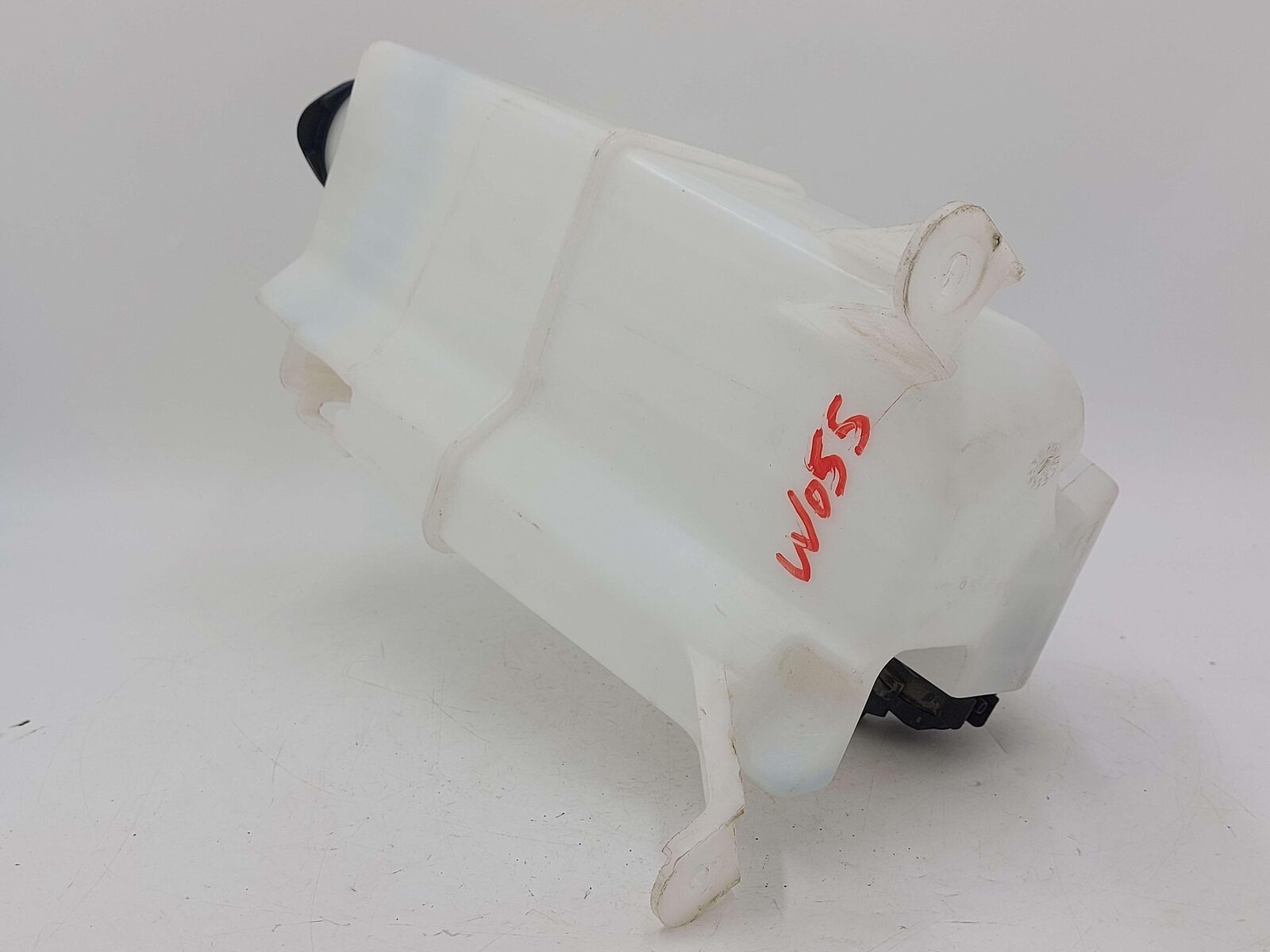 07-21 TOYOTA TUNDRA Washer Bottle AW060851-235