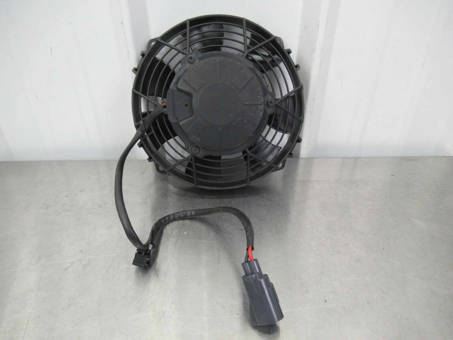 T020 2016 16 MCLAREN 570S LH LEFT REAR ELECTRIC RADIATOR COOLING FAN DAMAGED