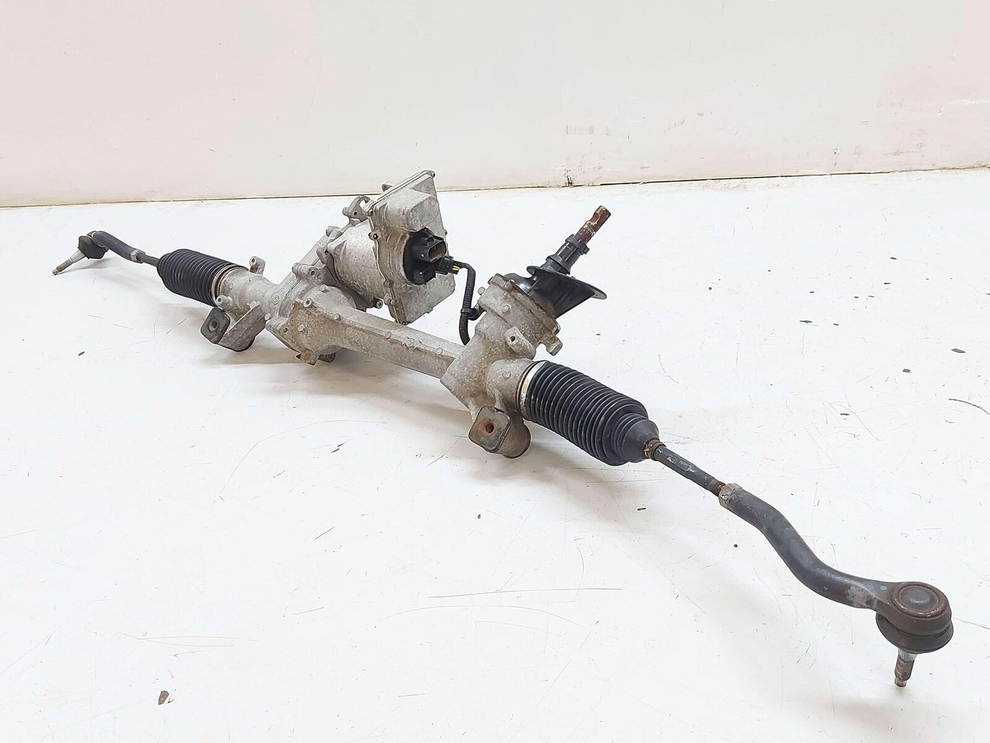 18 CADILLAC XT5 STEERING GEAR RACK & PINION W/ ELECTRIC MOTOR