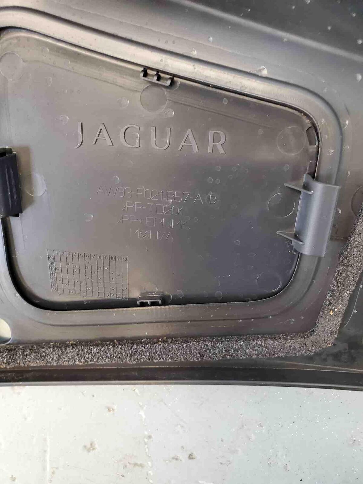 2019 Jaguar XJ Cowl Vent Panel AW93-F021B45-A AW93-F021B57-A