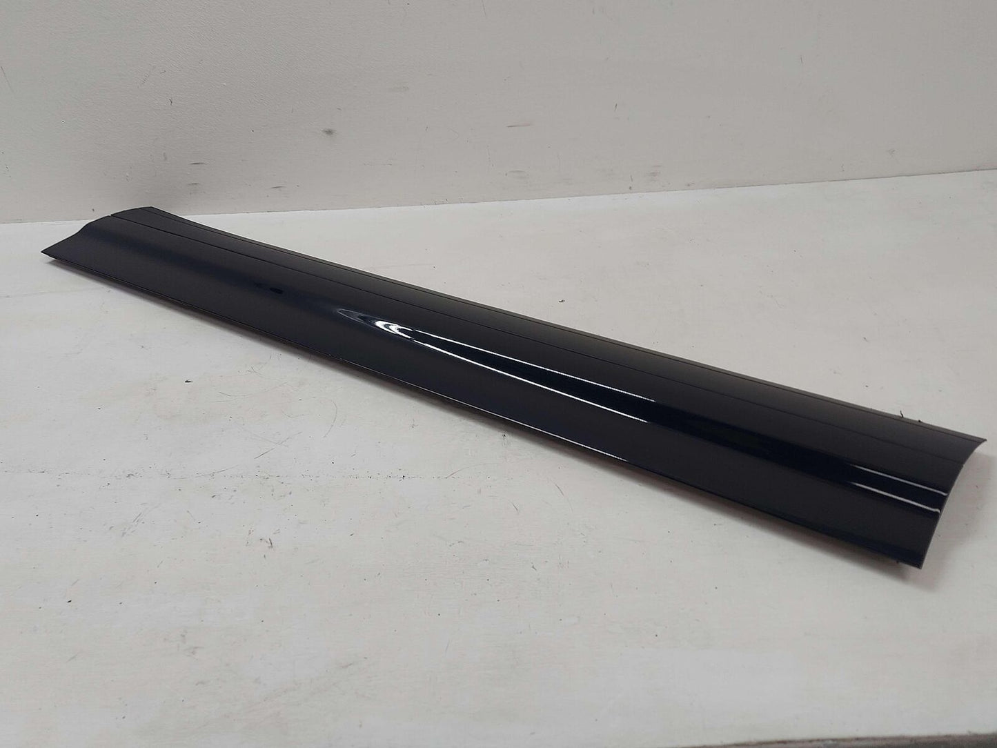 11-18 PORSCHE CAYENNE 958 S E-HYBRID FRONT RIGHT DOOR MOULDING BLACK