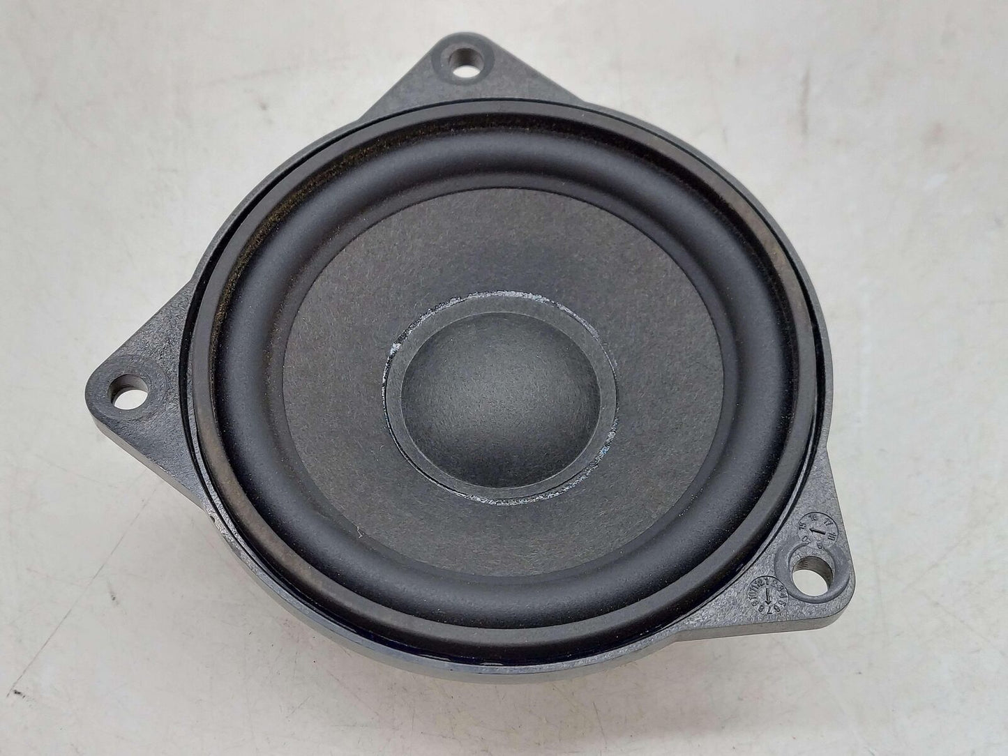 2017 MCLAREN 570S LEFT SPEAKER QUARTER MOUNT 13M1030CP