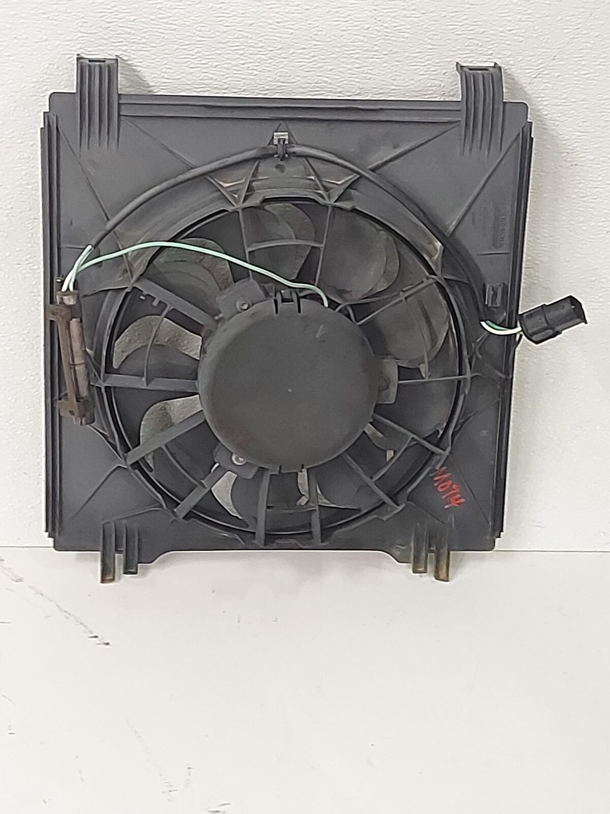 99-05 Porsche 911 996 Carrera Cabriolet Left Electric Cooling Motor Fan Radiator