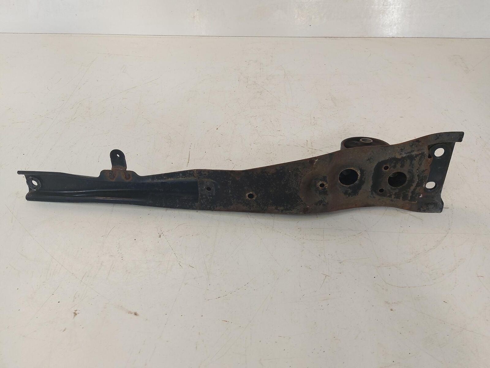 13-17 Mitsubishi RVR Front Engine Sub frame Crossmember Tie Bar 4000A239