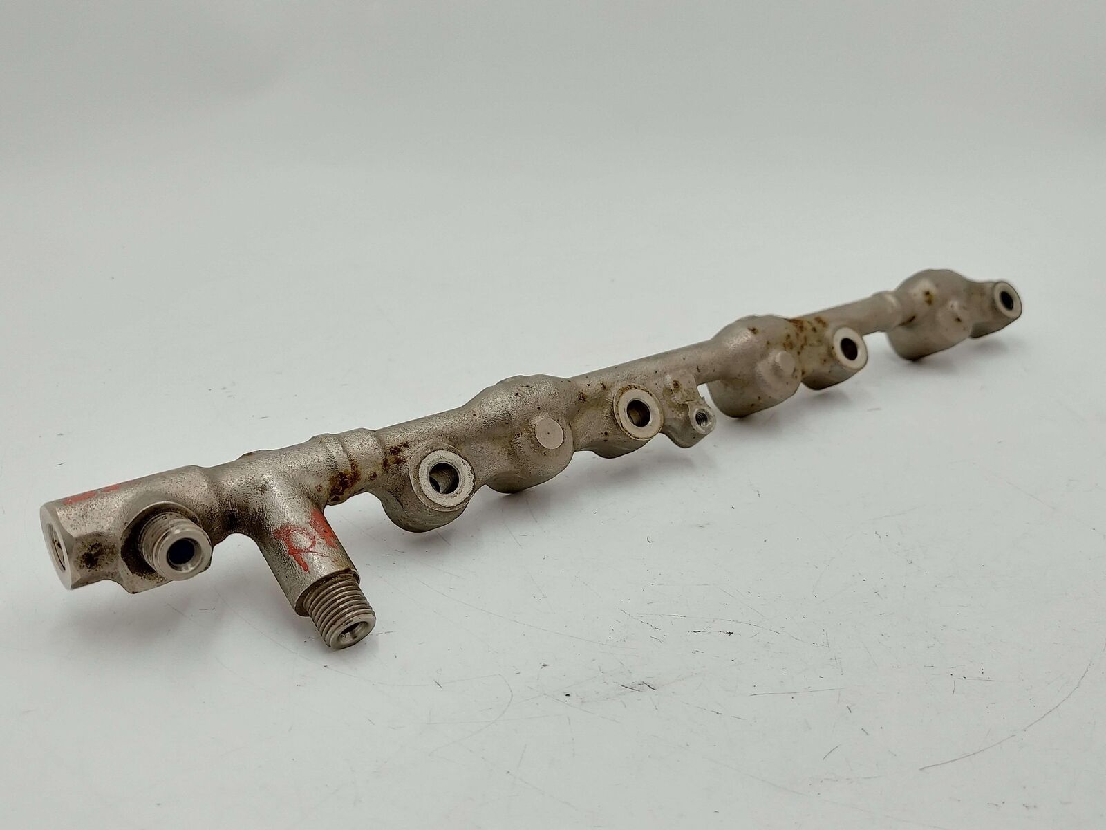 2020 Toyota Tacoma 3.5L RH Right Lower Fuel Injector Injection Rail 80K KMS