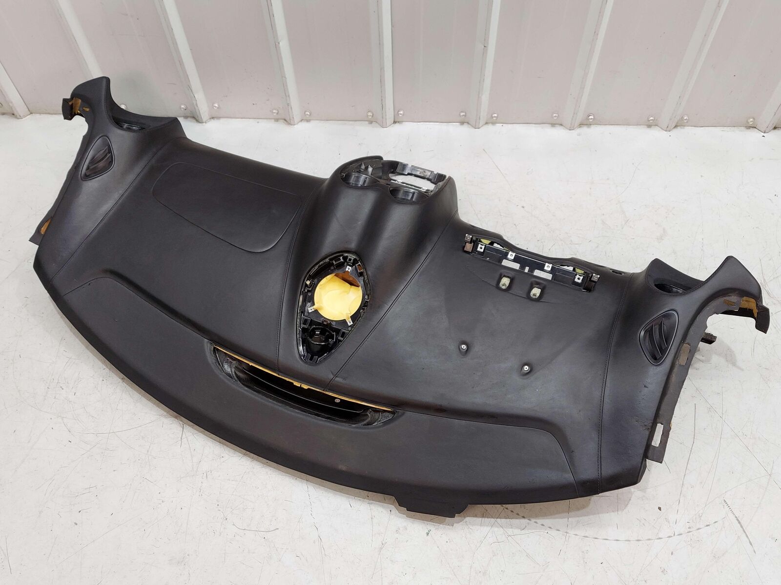 2021 MCLAREN GT DASH PANEL UPPER DASH *LEATHER DAMAGE* 13NA253CP 01