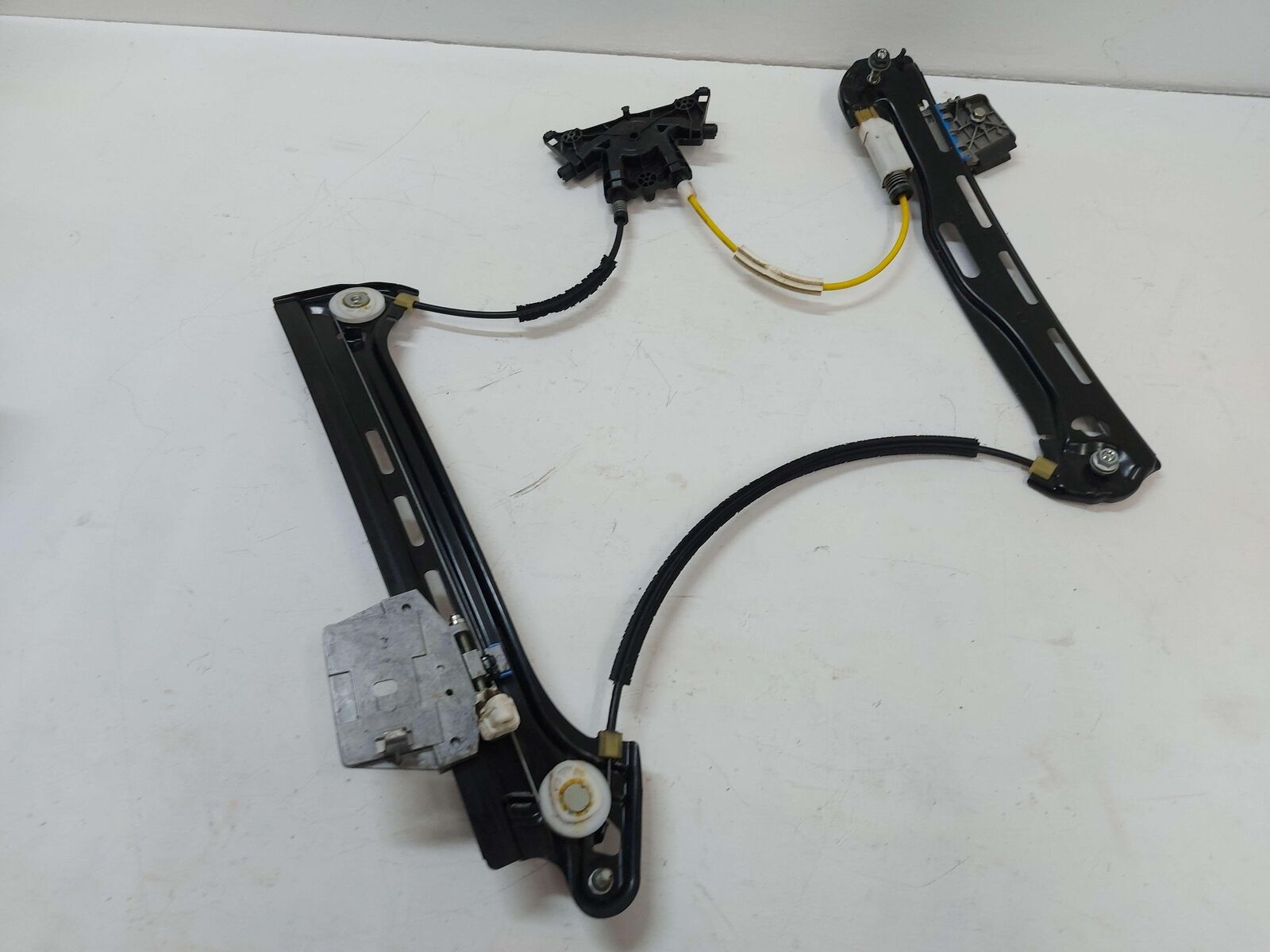 12-18 Mercedes W218 CLS63s AMG REAR LEFT DOOR WINDOW GLASS REGULATOR 918245100