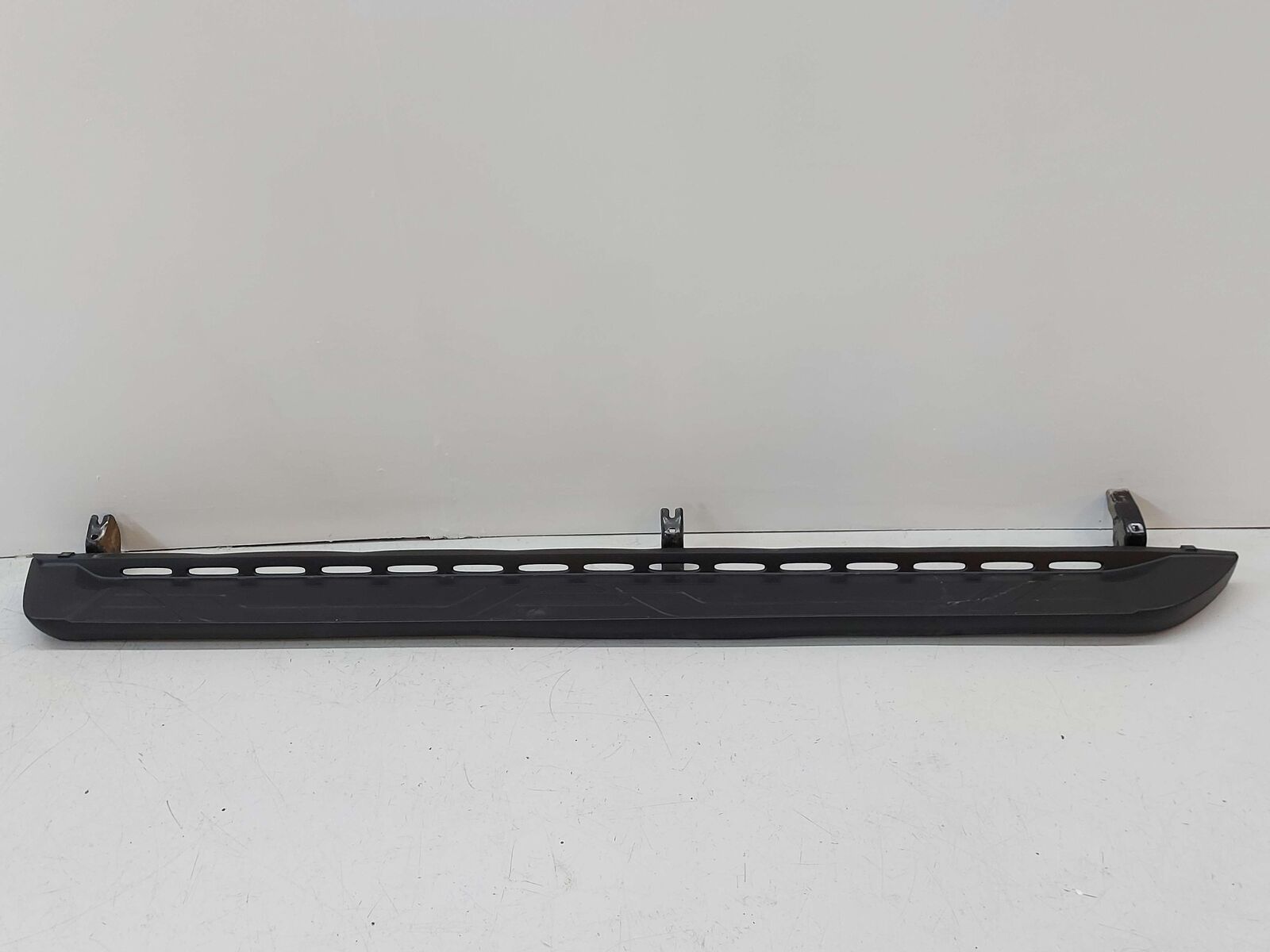 2017 TOYOTA TACOMA RIGHT RUNNING BOARD SIDE STEP OEM CREWCAB TRD BLACK OEM