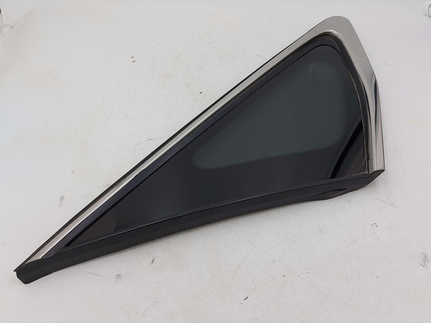 10-15 LEXUS RX350 LEFT QUARTER WINDOW GLASS W/ CHROME MOULDING *PITTING*