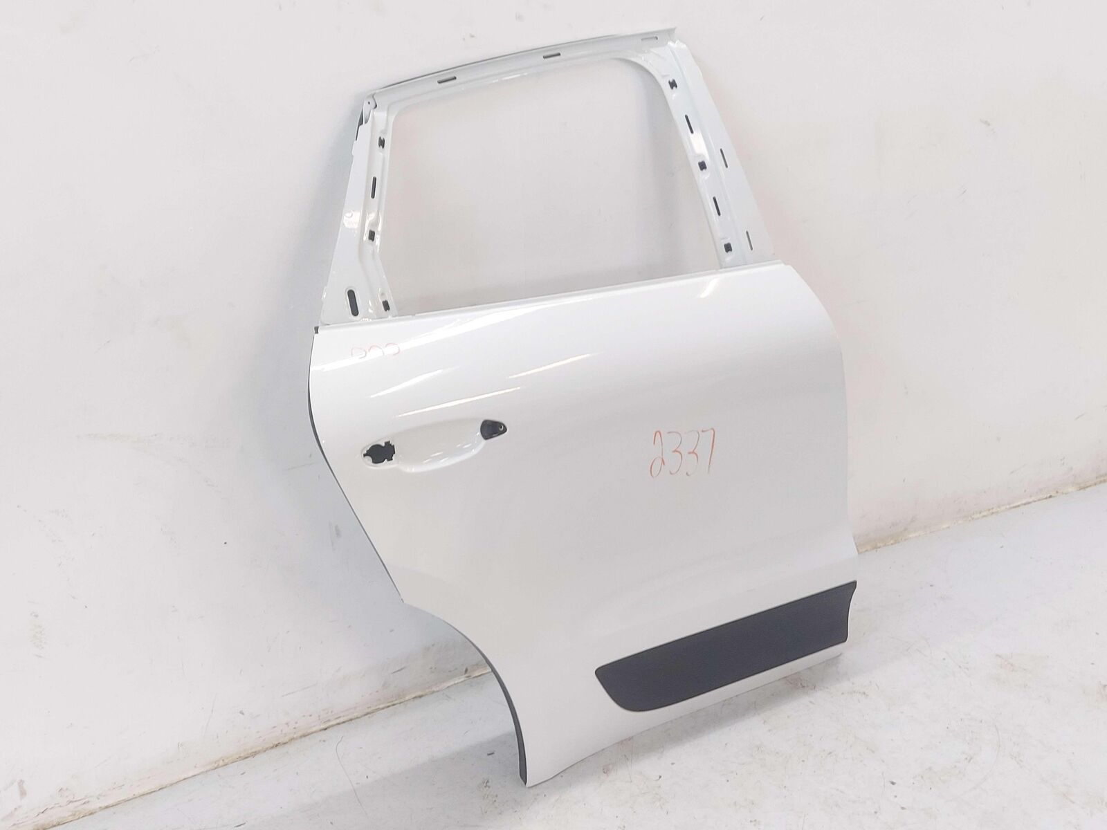 15-19 PORSCHE MACAN S 95B REAR RIGHT DOOR SHELL PURE WHITE LC9A *NOTE