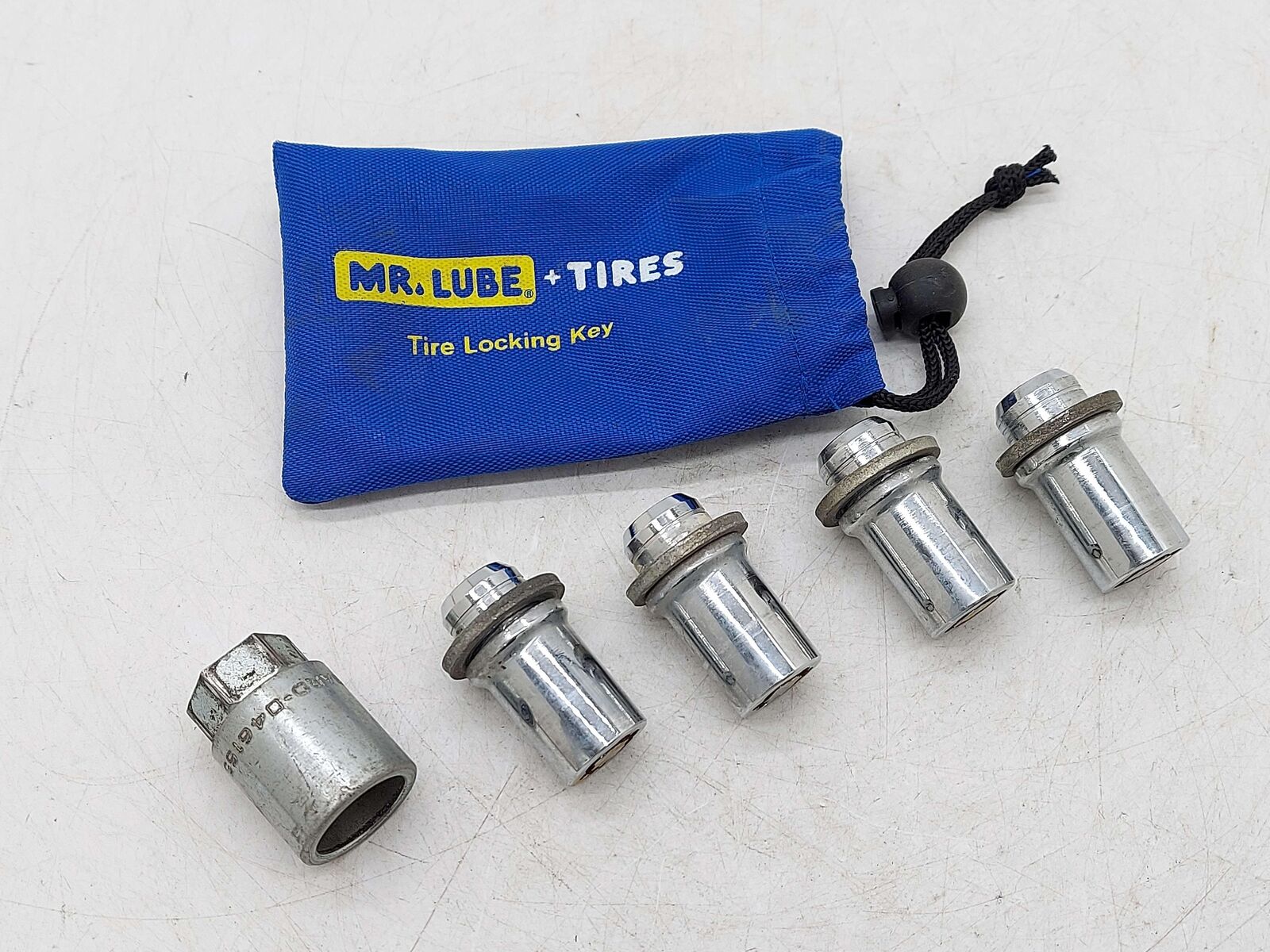 03-23 TOYOTA 4RUNNER WHEEL LUG NUTS MCGARD LOCKING WHEEL LUG NUT SET