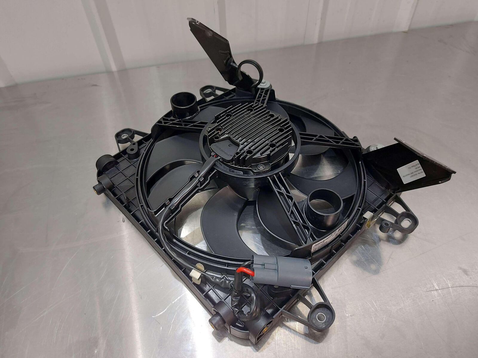 2023 Mclaren Artura Right Electric Cooling Fan Motor 16L0048CP 16L0124CP 3K KMS