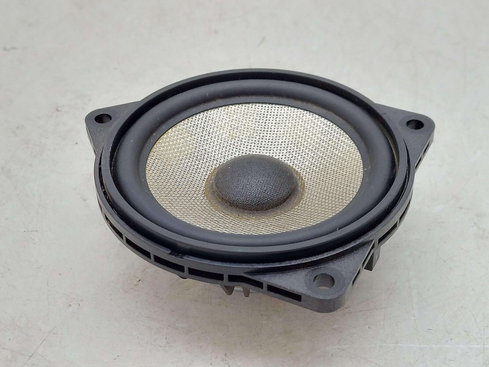 2023 MCLAREN ARTURA DOOR SPEAKERS 2127014401A