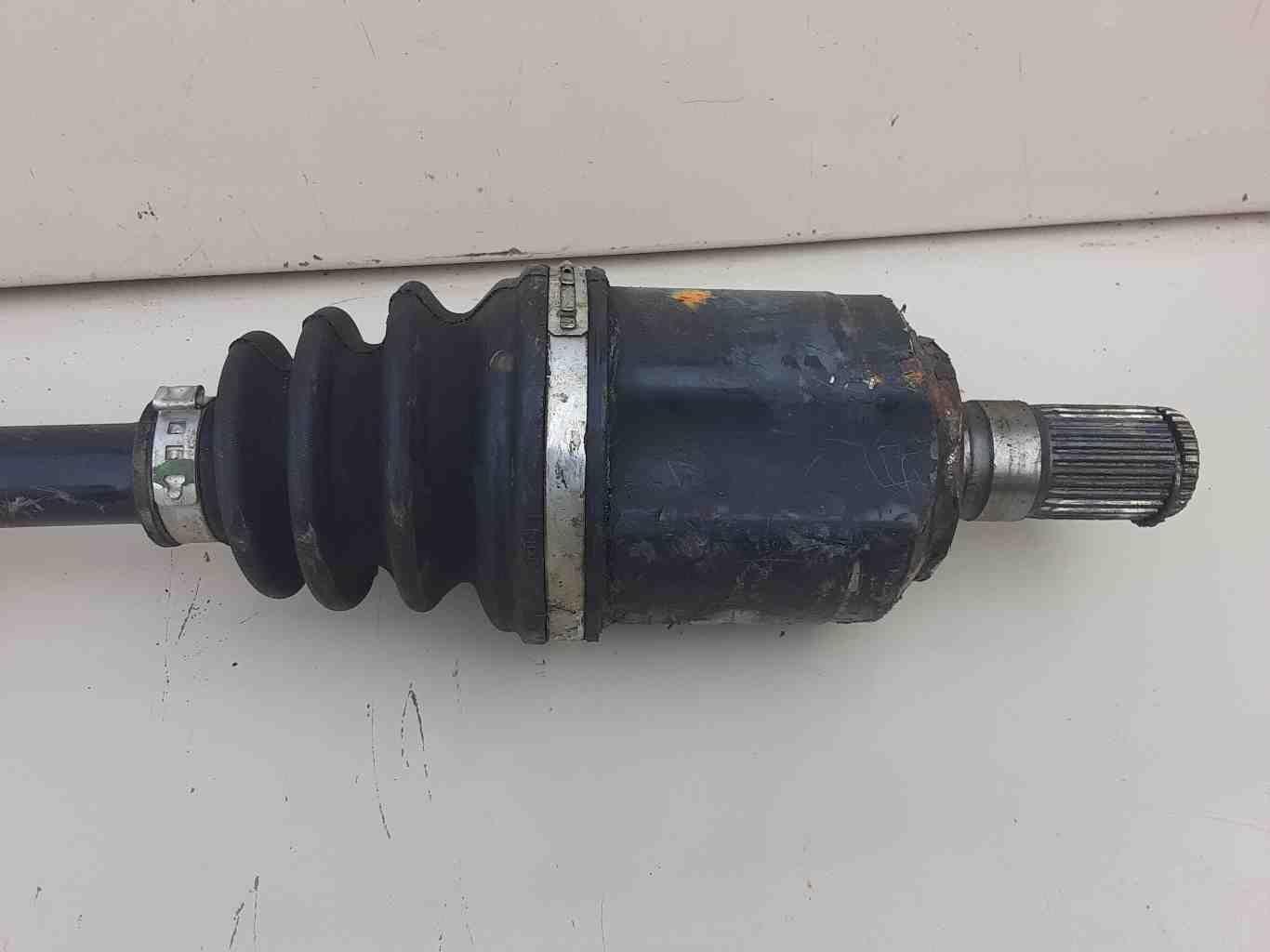 13-16 HYUNDAI SANTA FE Front LH Left CV Axle Shaft 2.4L 136K KM's