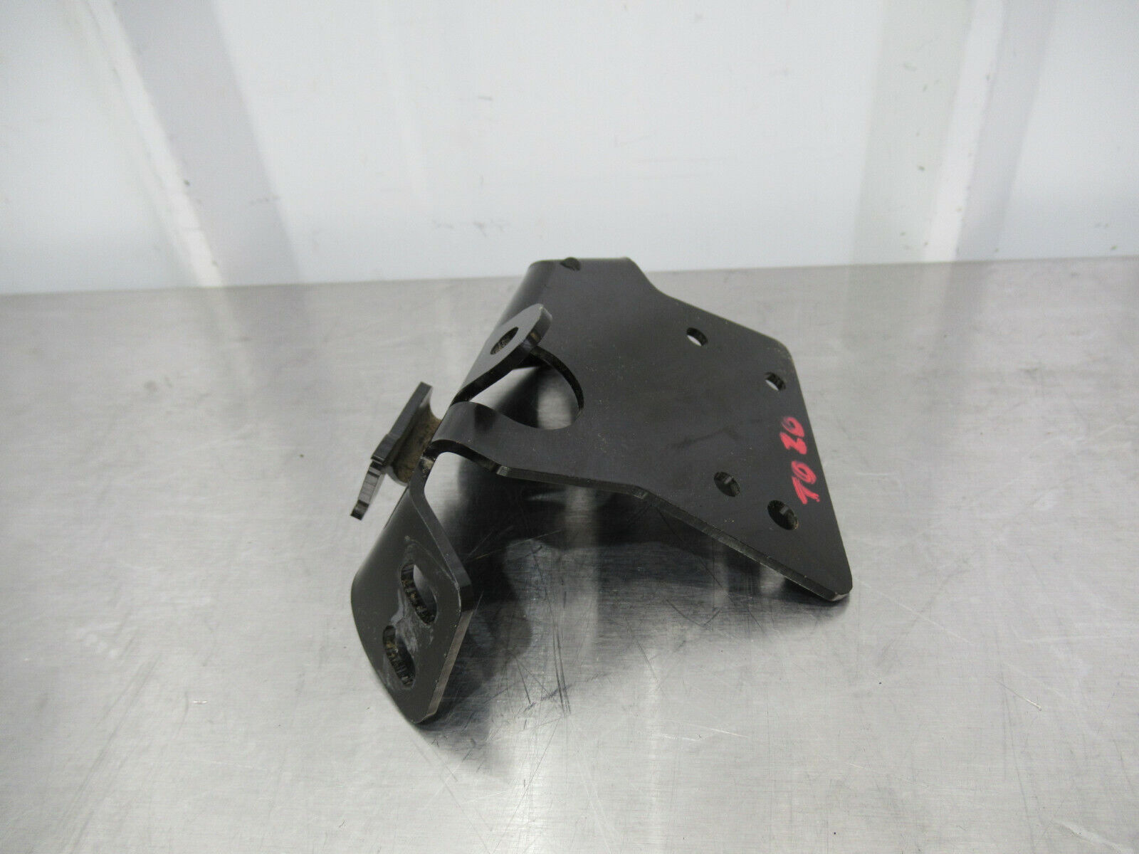 T020 2016 16 MCLAREN 570S BRAKE PEDAL MOUNT BRACKET #13 11N3514CP